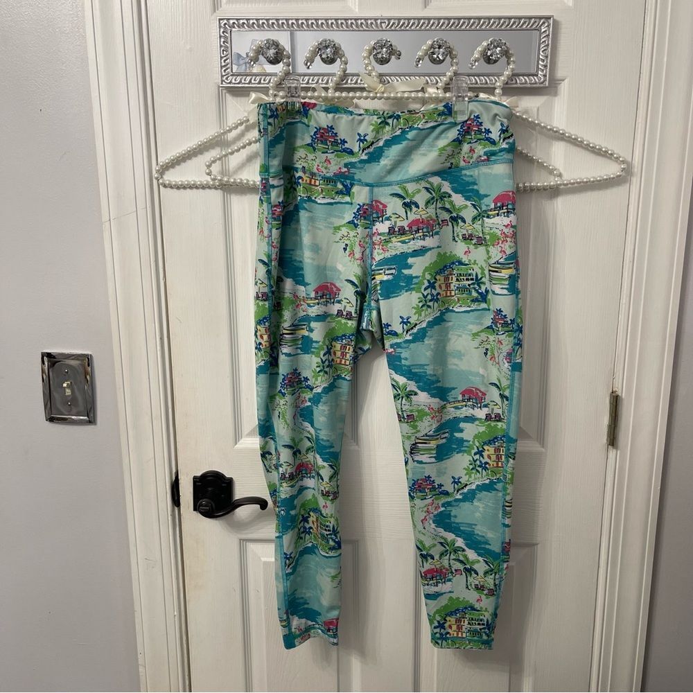 Crown & Ivy Sport Island Vacation Tropical Leggings
